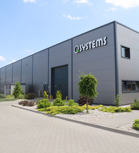 Hala z płyt warstwowych Balex Metal